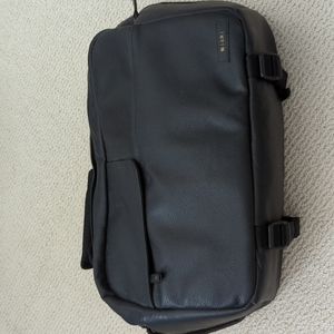 InCase Ari photography bag